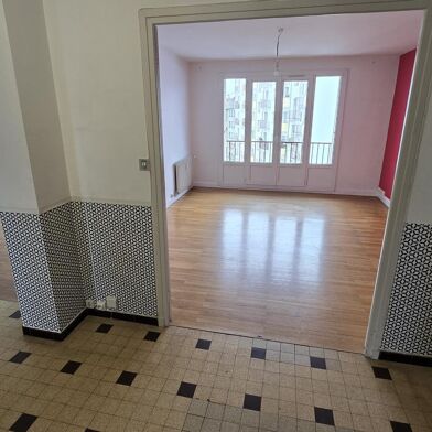 Appartement 4 pièces 840 €