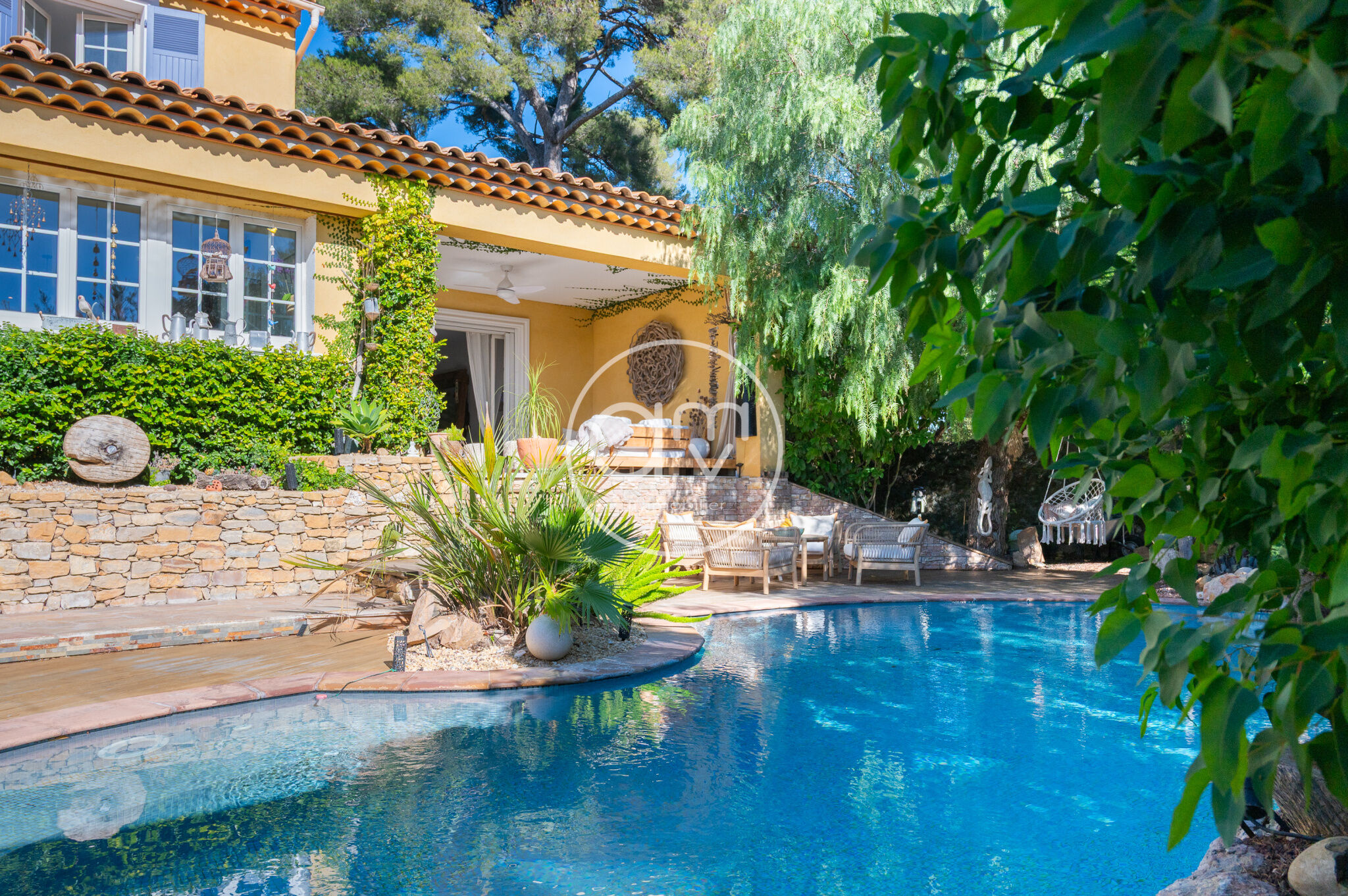 Villa / Maison  T7 à vendre Garde (La) 83130