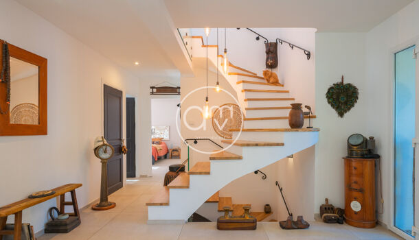 Villa / Maison 7 pièces  à vendre Garde (La) 83130