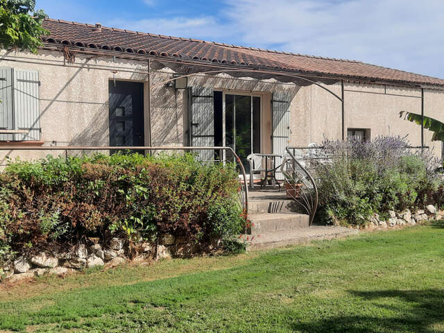 Mallemort, villa avec piscine sur un terrain de 1266 m2 avec — photo du bien