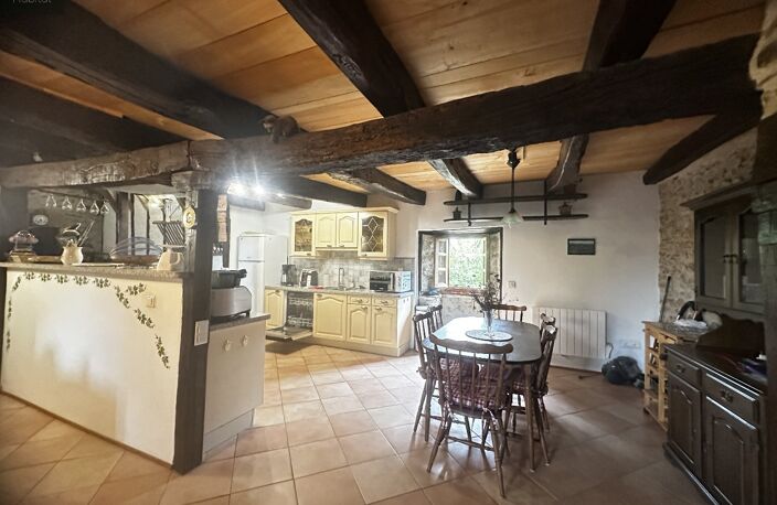 Entre Maurs et Figeac, jolie maison en pierres , entièrement rénovée avec 1526m² de terrain — photo 4