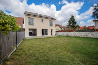 Maison 5 pièces 1200 €