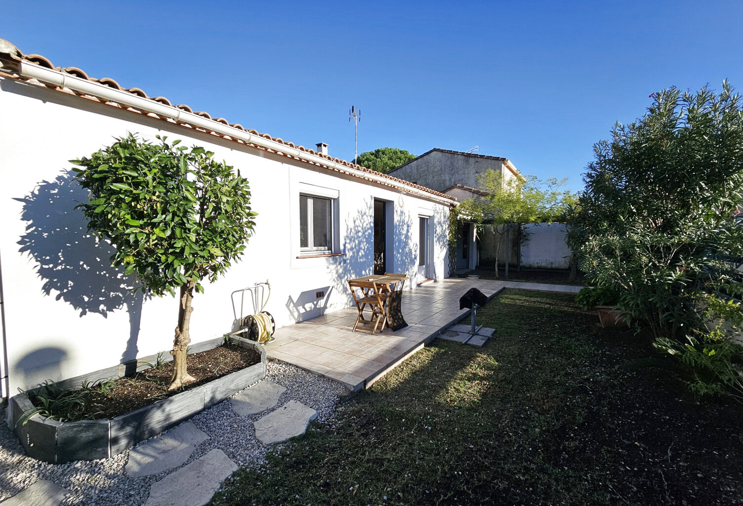 Aigues-Mortes jolie villa — photo 1