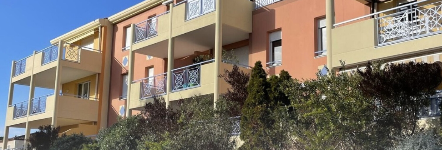 Garage   m² à louer à Hyères (83400)