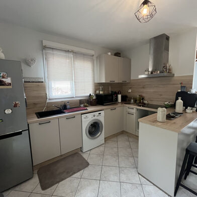 Appartement 4 pièces 905 €