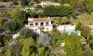 Maison 6 Pièces 194 m² à vendre à Vence (06140)