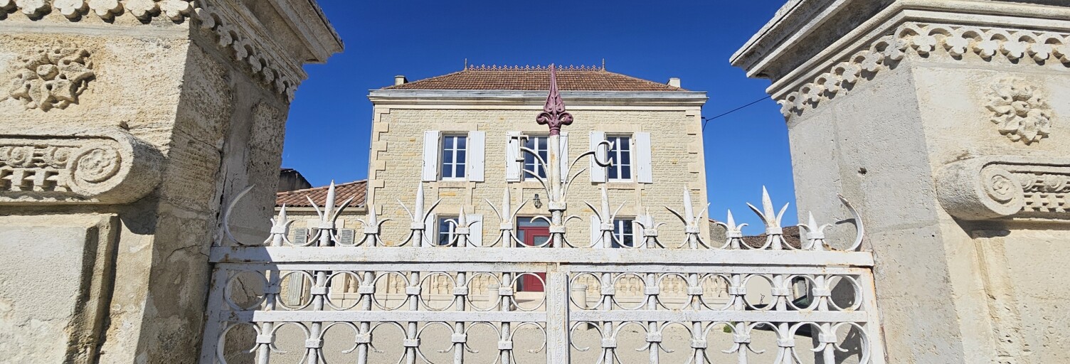 Maison 12 Pièces 350 m² à vendre à Xambes (16330)