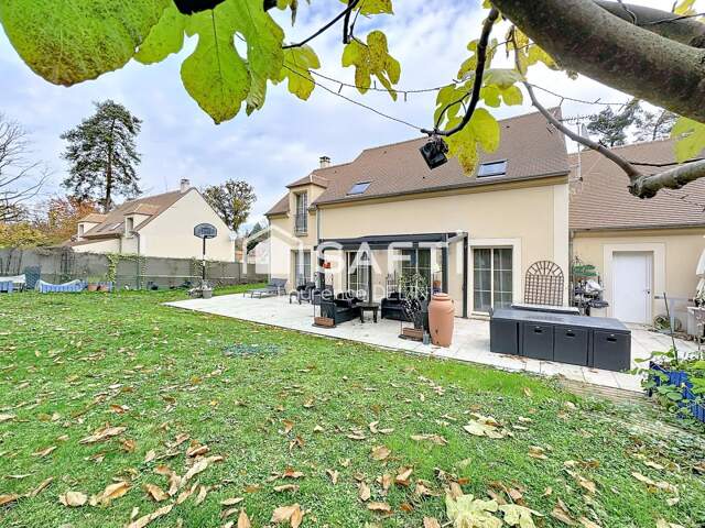 MAISON FAMILIALE DANS UN CADRE VERDOYANT PAISIBLE — photo du bien