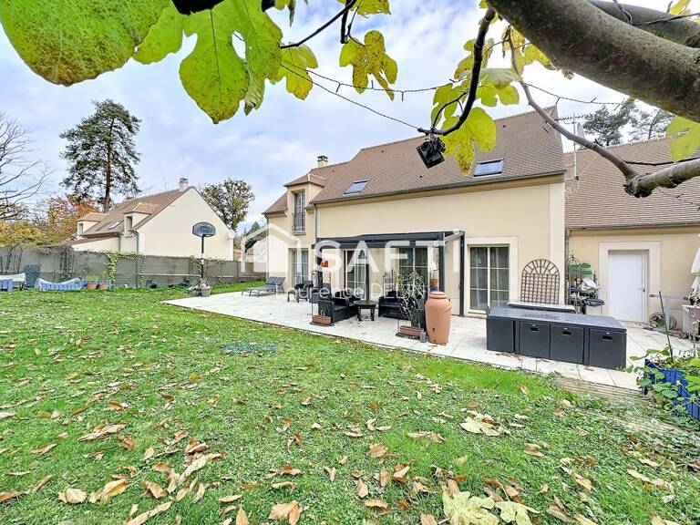 MAISON FAMILIALE DANS UN CADRE VERDOYANT PAISIBLE — photo 1
