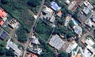 Terrain  864 m² à vendre à Saint-Pierre (97432)