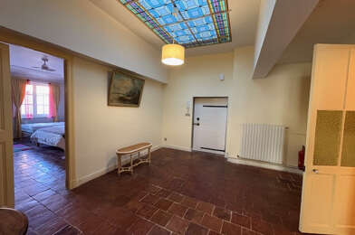 Appartement 5 pièces 900 €