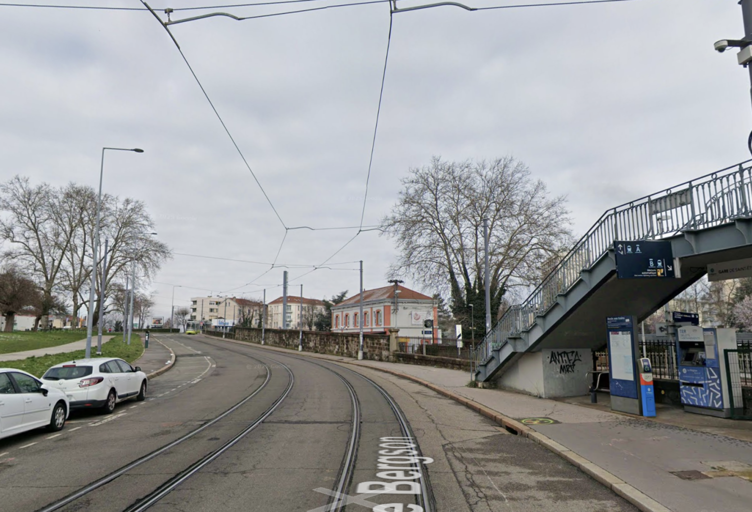 VENTE LOT 2 PARKINGS - SAINT-ÉTIENNE (42) — photo 1