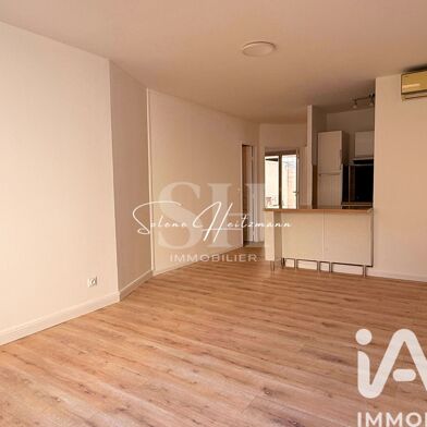 Appartement 3 pièces 900 €