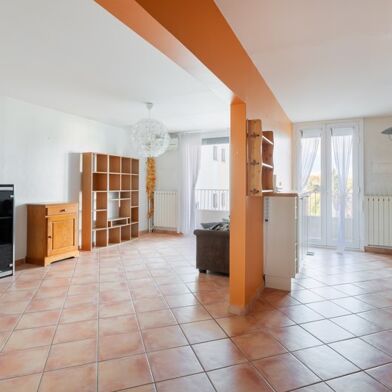 Appartement 4 pièces 254880 €