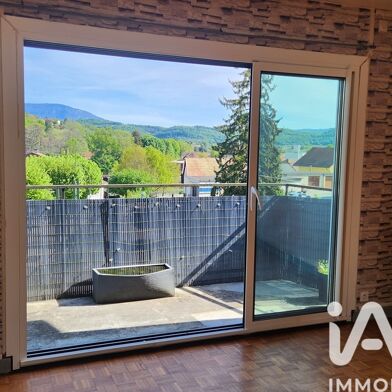 Appartement 6 pièces 167000 €