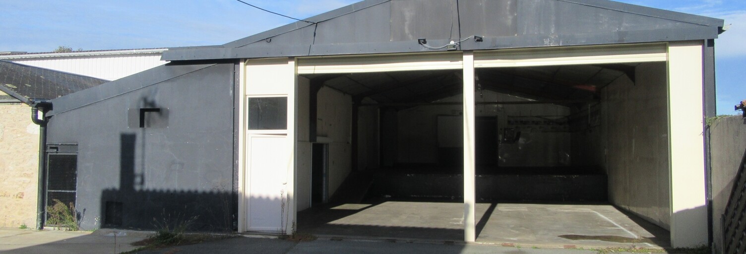 Immeuble  900 m² à vendre à Saint-Amand-sur-Sèvre (79700)