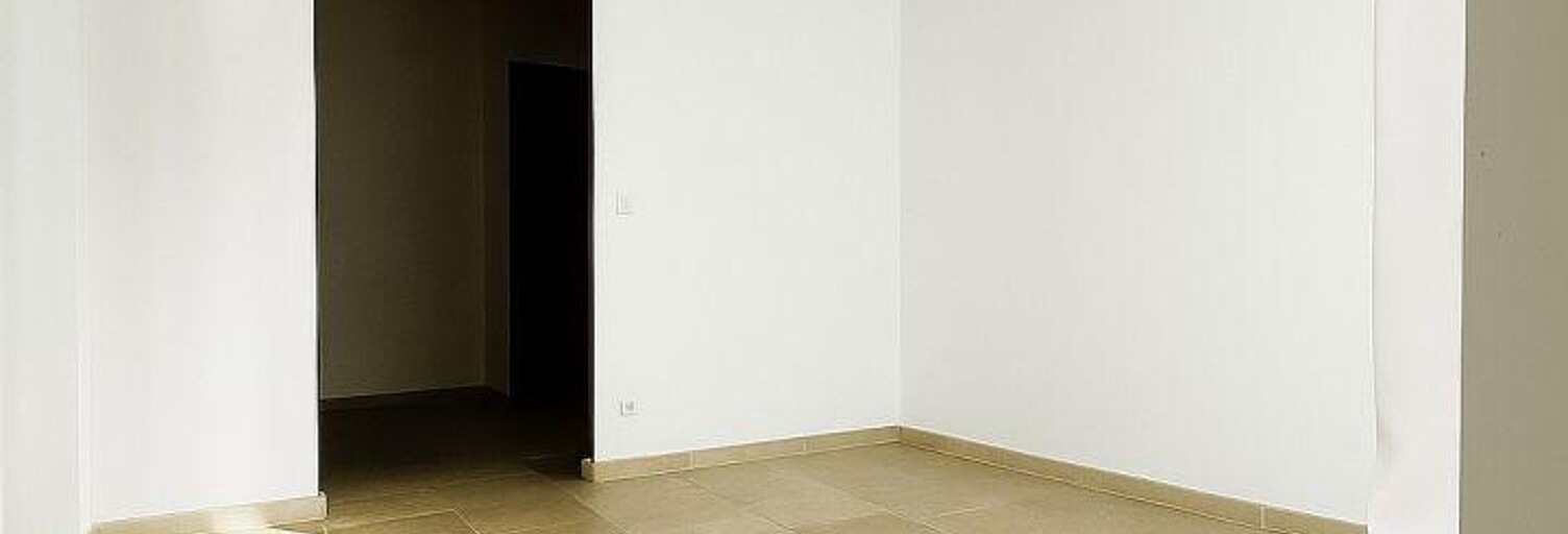 Commerce  35 m² à vendre à Saint-Martin-de-Crau (13310)