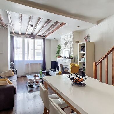 Appartement 4 pièces 850 €