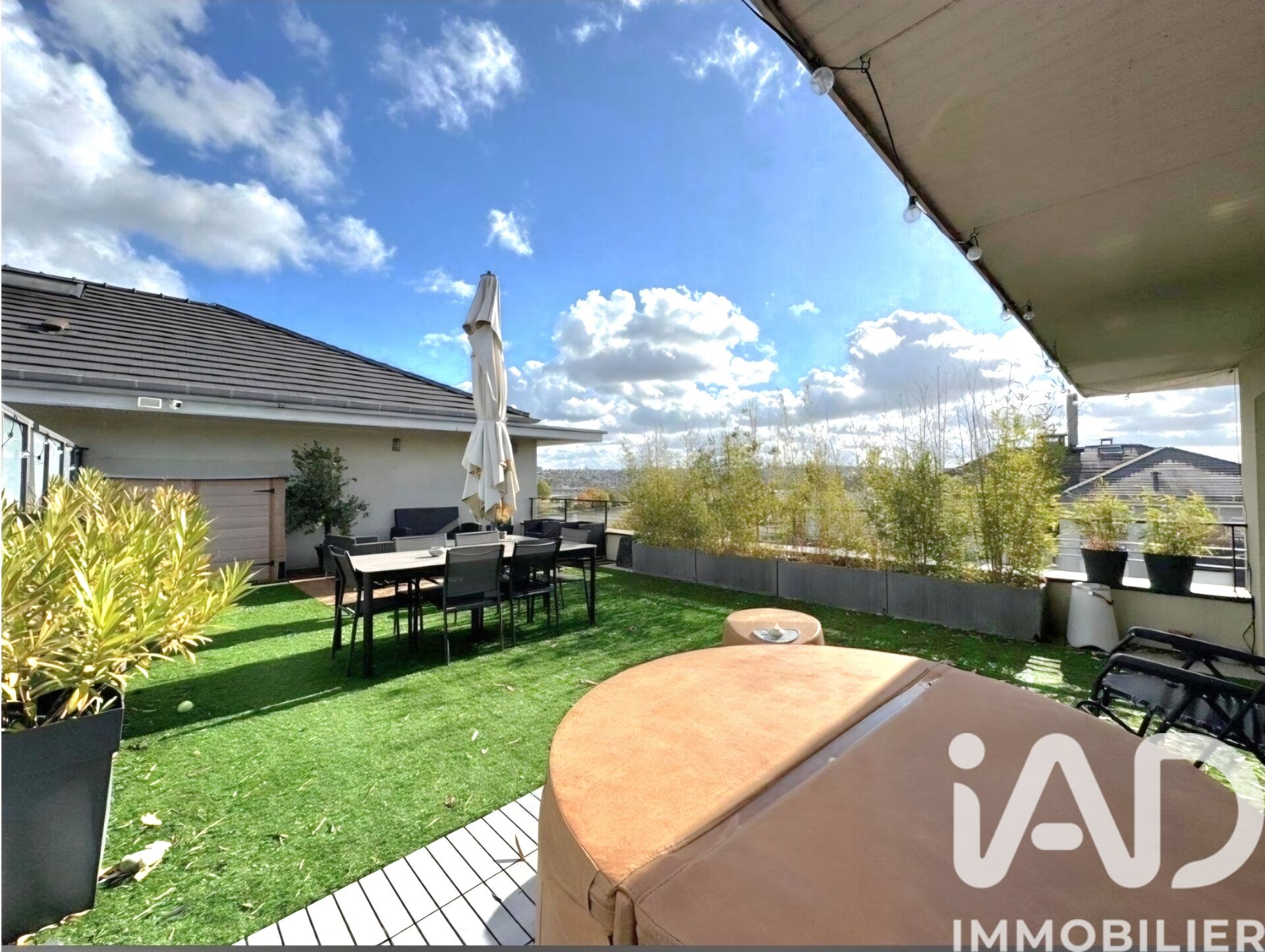 Villeneuve-le-Roi - 99m² - 5p. - 4ch.