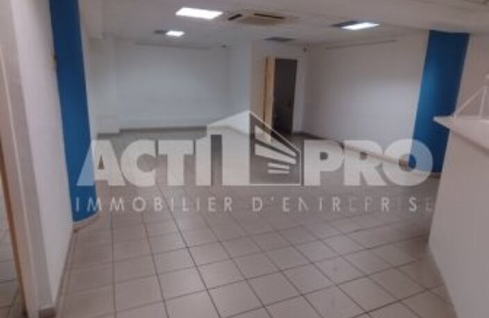 Bureaux à vendre — photo 2