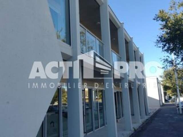 Bureaux à louer — photo du bien