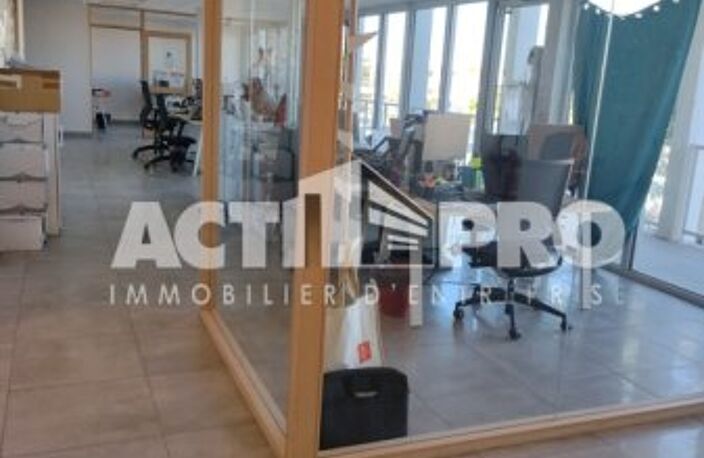 Bureaux à louer — photo 3
