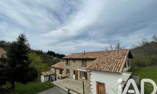 Maison 6 Pièces 230 m² à vendre à Neaux (42470)