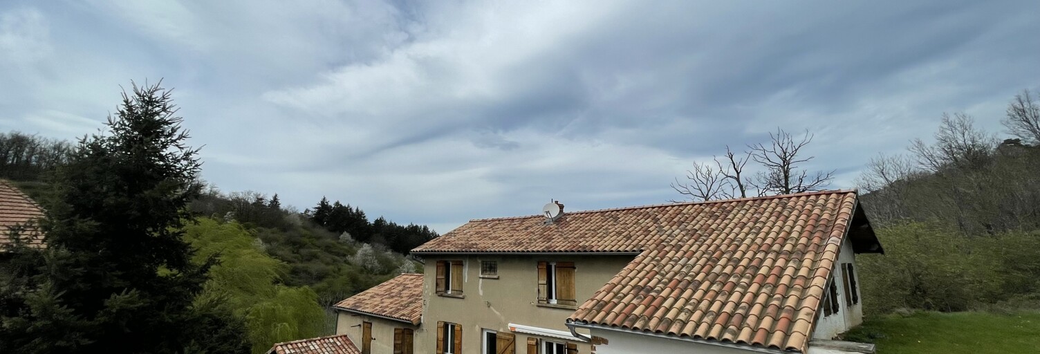 Maison 6 Pièces 230 m² à vendre à Neaux (42470)