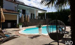 Maison 4 Pièces 250 m² à vendre à Mirefleurs (63730)