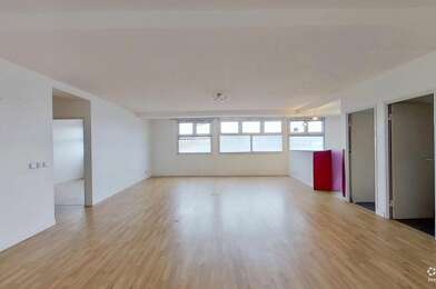 Bureau 9 pièces 640000 €