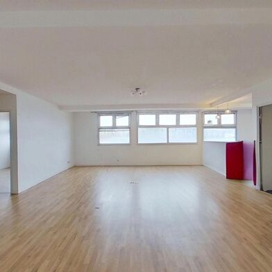 Bureau 9 pièces 640000 €