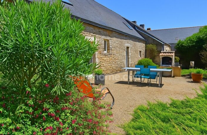 Longère du XIXème siècle à vendre 7 pièces GUEGON (56) sur vaste terrain paysagé — photo 3