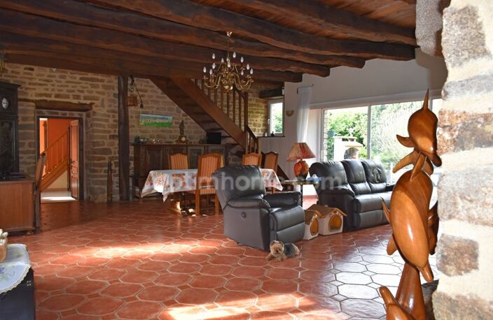 Longère du XIXème siècle à vendre 7 pièces GUEGON (56) sur vaste terrain paysagé — photo 5