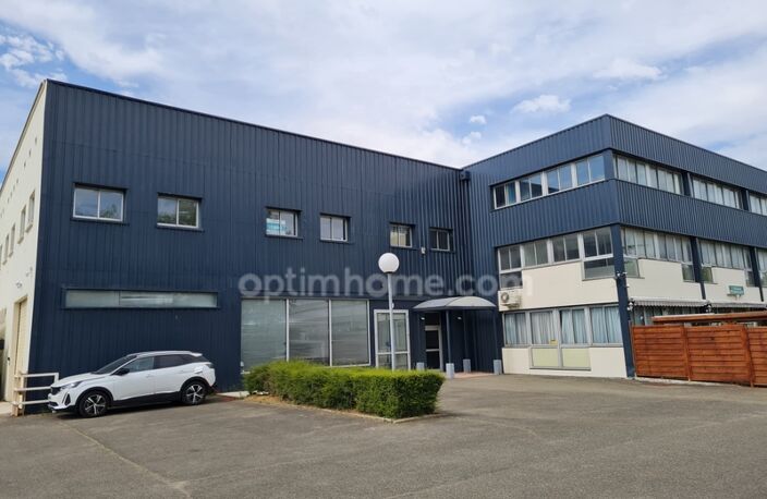Bureau rénové de 77 m2 à vendre à Trappes au prix de 103000 euros TTC — photo 4