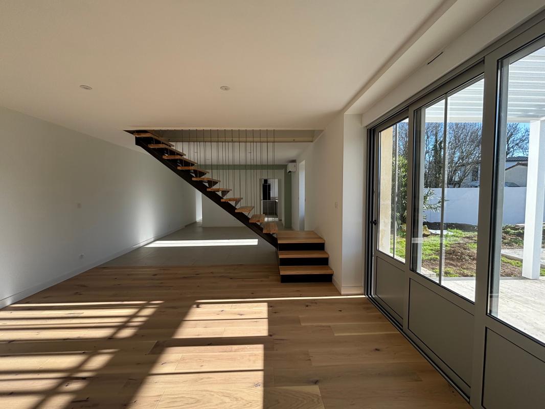 Villa / Maison  T6 à vendre Saint-Laurent-de-la-Prée 17450