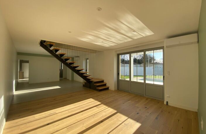 Maison Saint-Laurent-de-Prée, 4 chambres, jardin clos, piscine et garage — photo 4