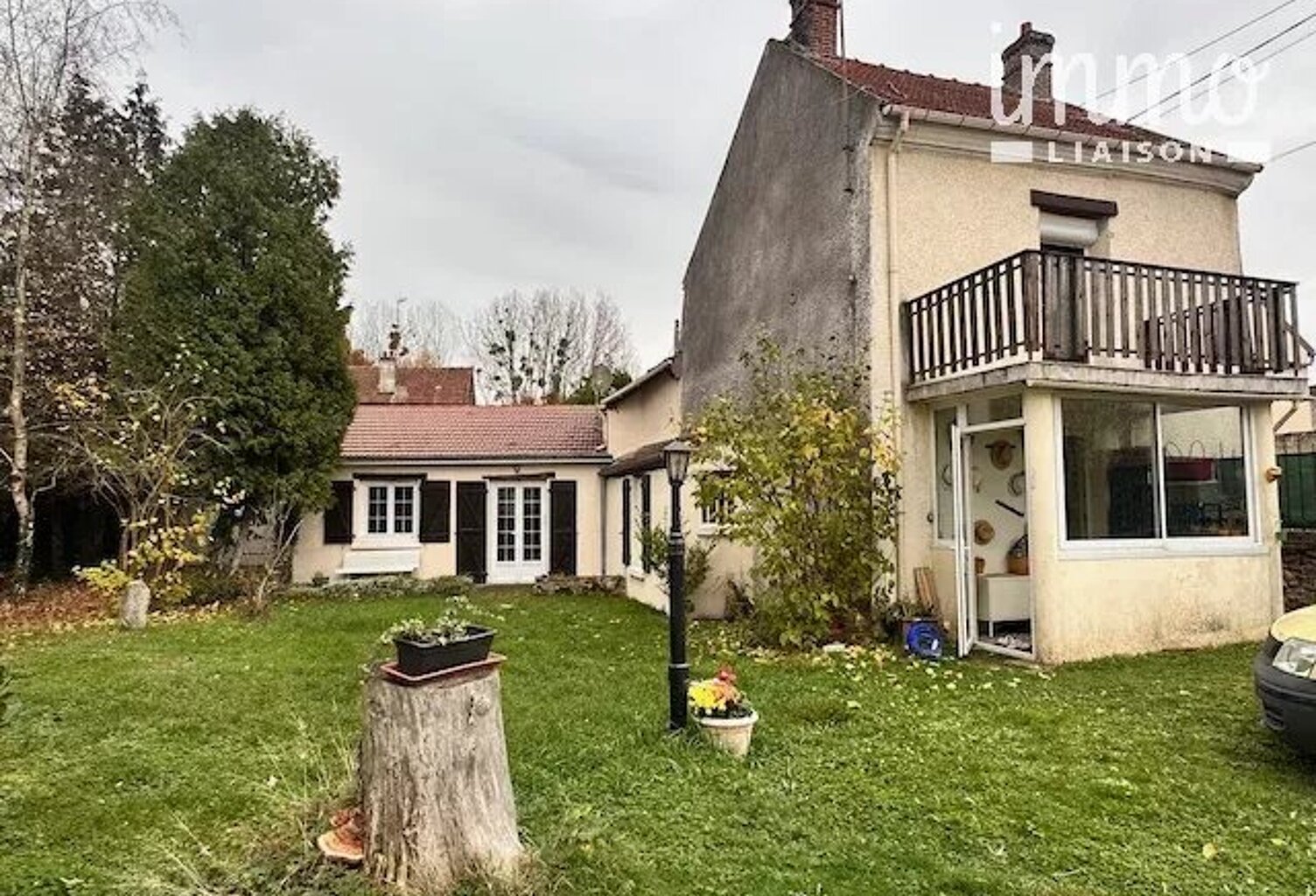 En exclusivité : maison ancienne et atypique — photo 1