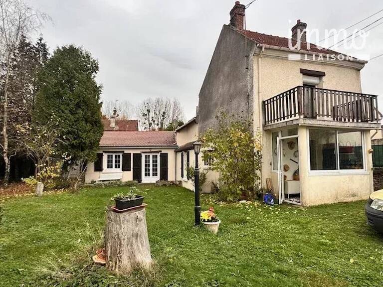 En exclusivité : maison ancienne et atypique — photo 1