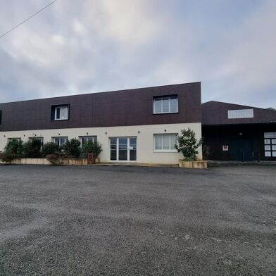 Local industriel  1569000 €