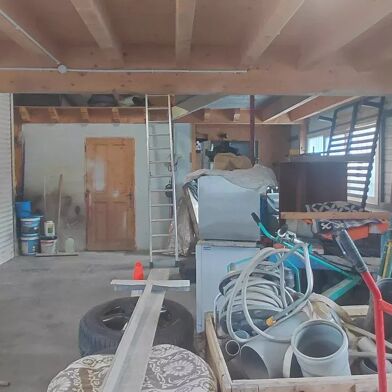 Local industriel 1 pièces 635 €