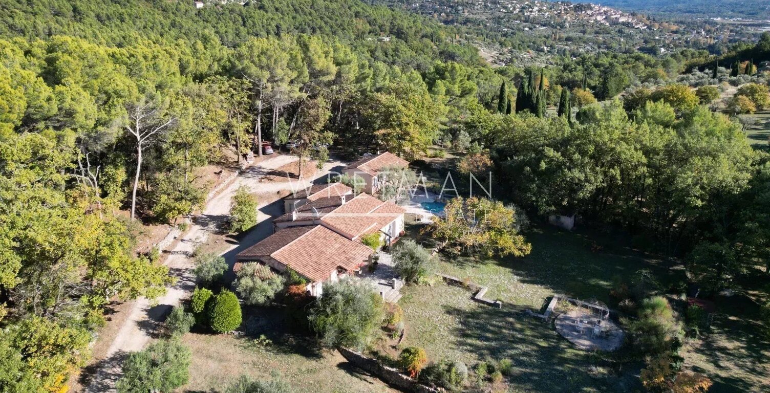 Villa de plain pied avec studio - Fayence — photo 1