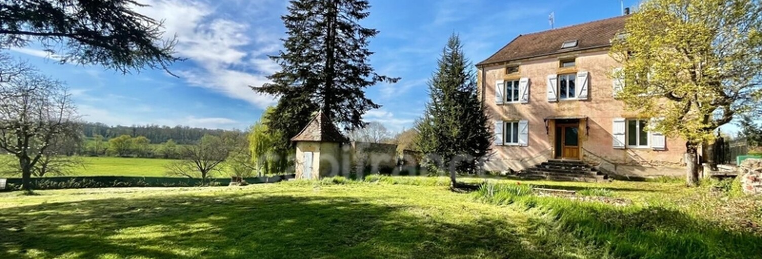 Maison 9 Pièces 217 m² à vendre à Saint-Pierre-la-Noaille (42190)