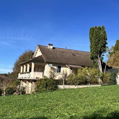 Maison 9 pièces 245000 €