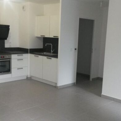 Appartement 3 pièces 980 €