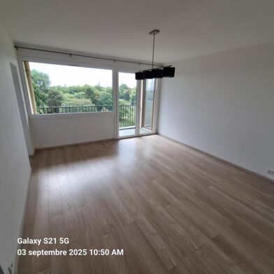 Appartement 4 pièces 1030 €