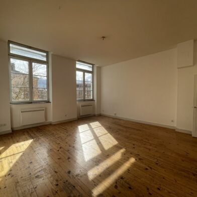 Appartement 5 pièces 1345 €