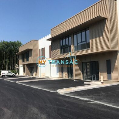 Local industriel  2679 €