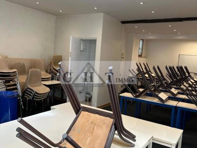 A LOUER BOUTIQUE 60 M2 IDEAL PROFESSIONS LIBERAL, FACE A UN HOPITAL — photo 1