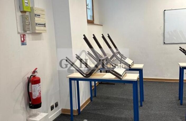 A LOUER BOUTIQUE 60 M2 IDEAL PROFESSIONS LIBERAL, FACE A UN HOPITAL — photo 2