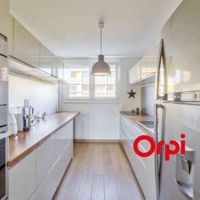 Appartement 4 pièces 260000 €